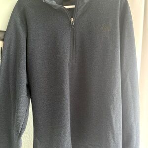 Men’s North Face pull over sweater. Size LG, dark blue